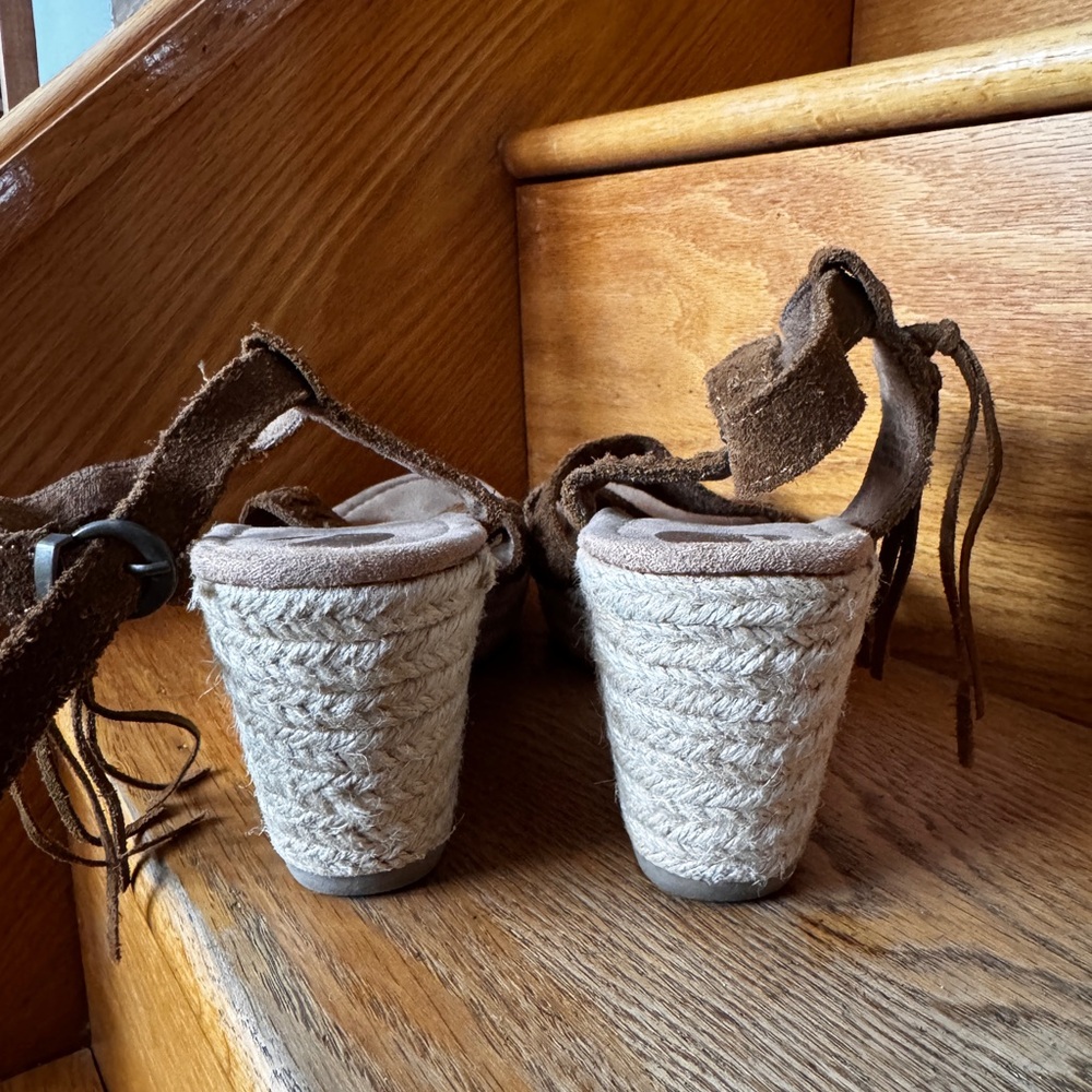 Minnetonka Tan Suede Espadrille Wedges - Picture 6 of 8